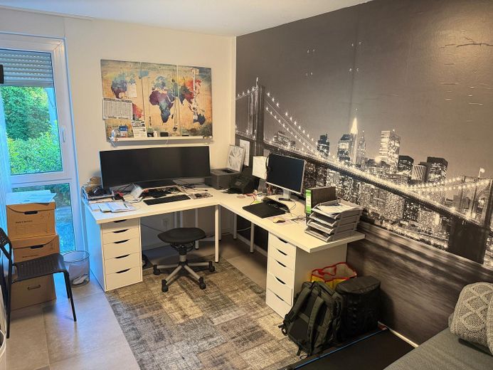Hochwertige Doppelhaushälfte in Feldrandlage mit Südterrasse und Garten in Nieder-Olm – Arbeitszimmer / Schlafzimmer 1
