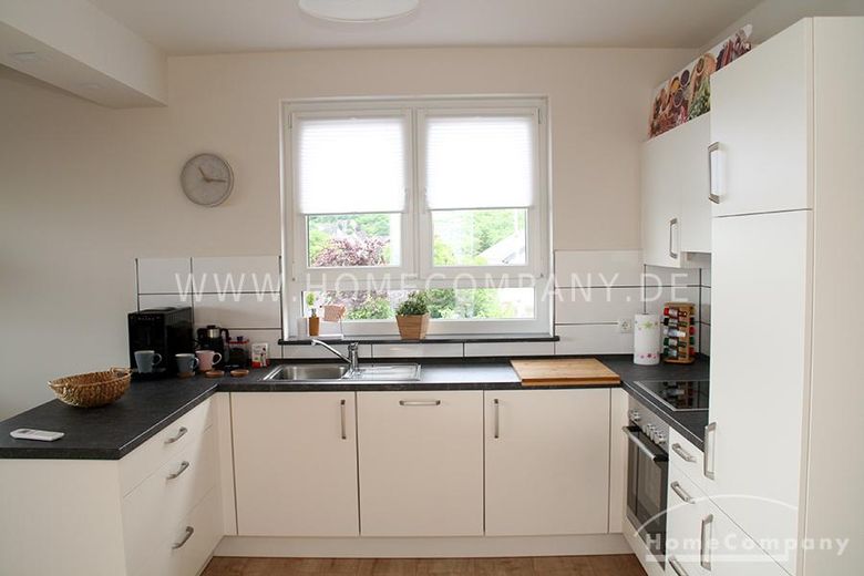 Helle Erdgeschoss-Wohnung „Pellenzblick“ in einem modernen und komfortablen Mehrfamilienhaus in Nickenich bei Andernach! – 9b9b00d9d17838544d83cd32dc9ef4c2d949d5d4.jpg