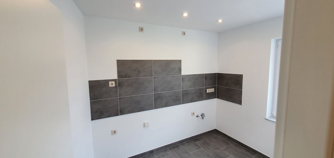 (AK5604) Modernizzato! Cucina componibile! Balcone! Garage! – Küche