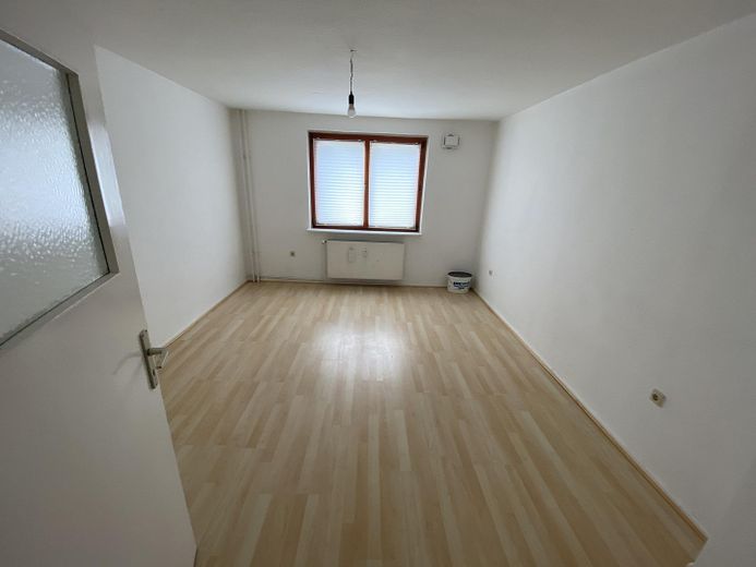 3-Zimmer-Erdgeschosswohnung mit Einbauküche in Klütz – nahe der Ostsee – Wohnzimmer