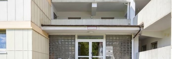 Modernisierte 2 Zimmer Wohnung mit zwei Balkonen im Erdgeschoss