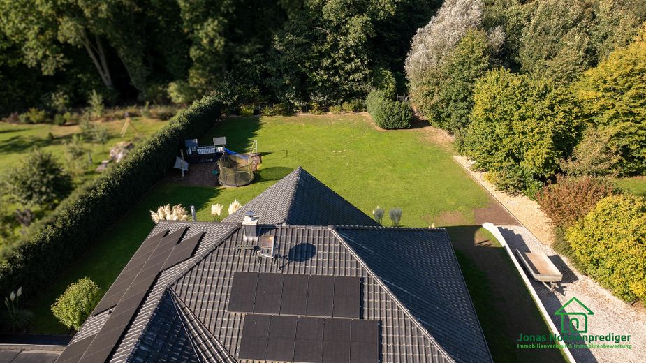 Exklusives modernes Einfamilienhaus mit Garten und Doppelgarage - für den Käufer provisionsfrei – Foto 8