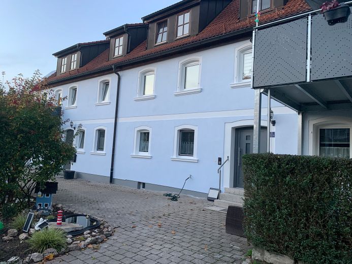 Haus von vorne rechts