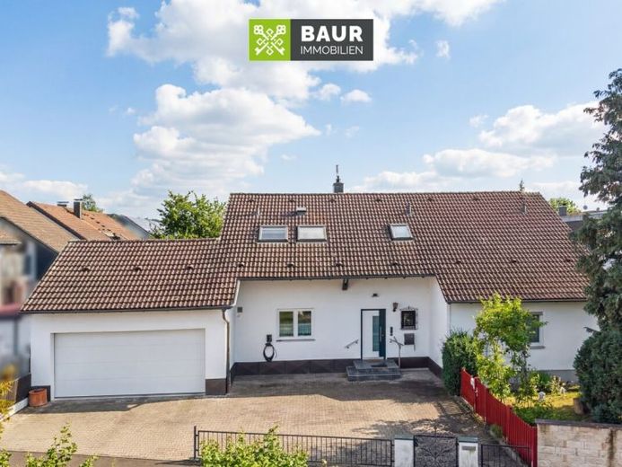 360° I Attractive Multigenerational House in Senden – Detached, Spacious and Versatile – Photo 1