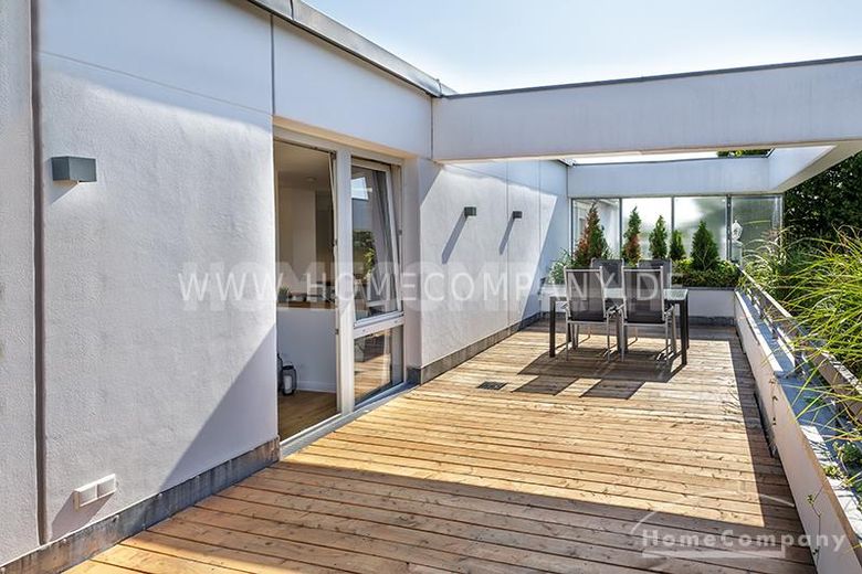 Wunderschöne, voll möblierte 2-Zimmer-Wohnung über zwei Ebenen mit herrlicher Dachterrasse in Moosach – ce5f64da63f7af4f9dd7c59308d78f7023e9f4cc.jpg