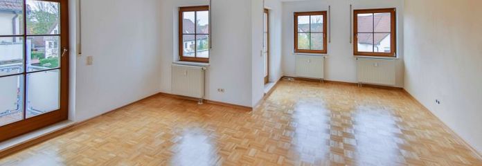 Bezugsfrei: 2-Zimmer-Wohnung mit zwei Balkonen und PKW-Stellplatz in Leegebruch zu verkaufen