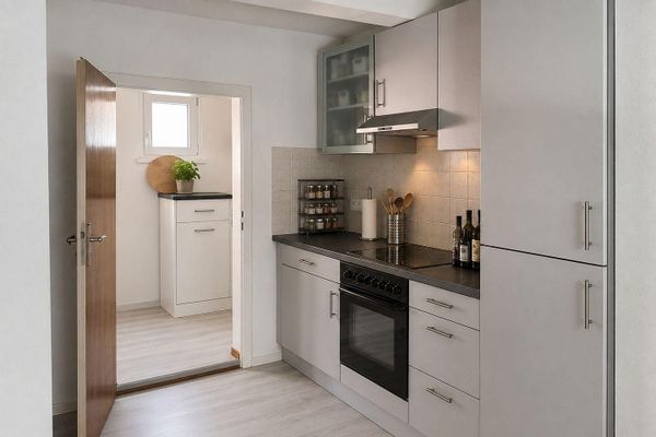 Charming House with Garage, Barn & Garden in the Heart of Dettenheim