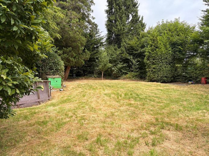 Wie ein eigenes Haus: 162,5 m² | 6 Zimmer | 600 m² Garten im Sondereigentum | 32 m² Dachterrasse – Garten 2