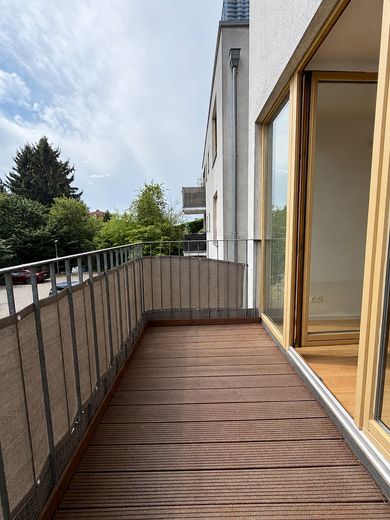 Jasny, 3-pokojowy apartament dwupoziomowy z dużym balkonem, kilka minut od dworca – Zdjęcie 8