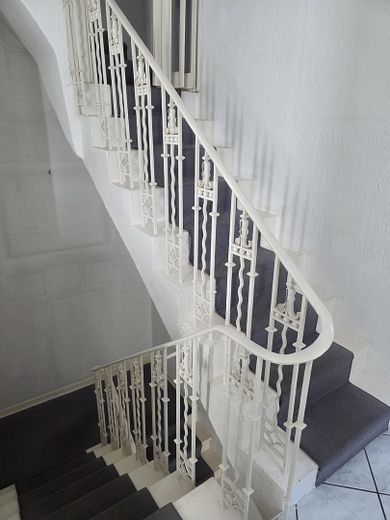 „The Garden Loft“ – Private Refuge of the Highest Class – EG./1. OG. Treppenaufgang 