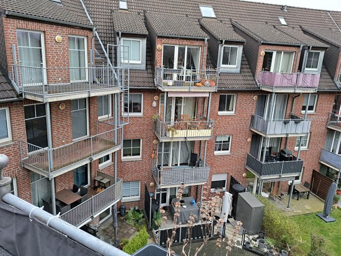 Ausblick Balkon: Wohnanlage