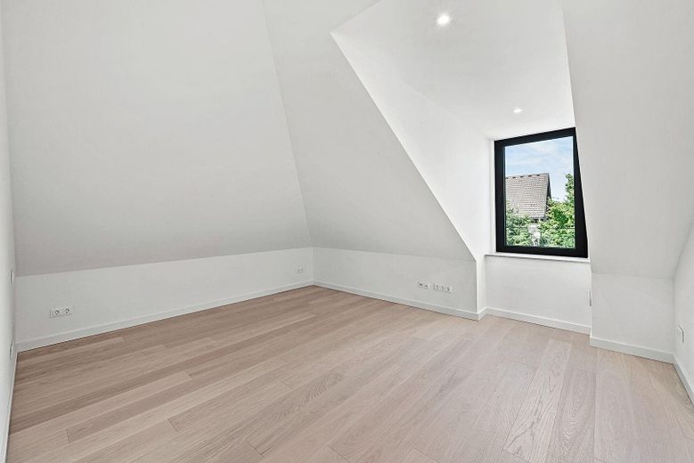 Komfortable idyllische Wohlfühloase / Erstbezug - fertiggestellt! – Arbeits- & Gästezimmer im DG