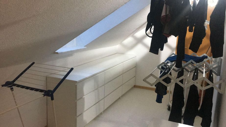 Mieszkanie dwupoziomowe 85 m² w pobliżu kampusu, bezpośrednio przy Ringgleis + 55 m² zaadaptowanej powierzchni użytkowej na poddaszu – Niesche im DG