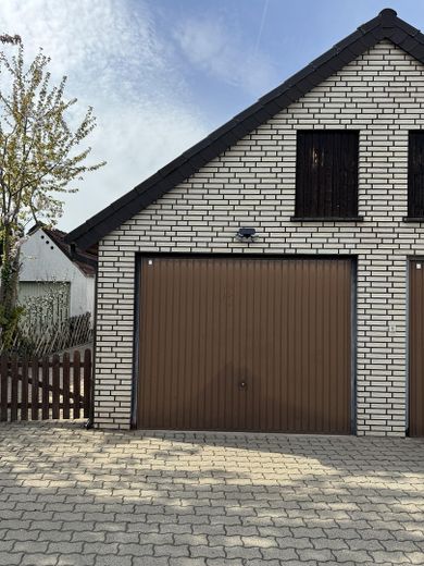 Reihenmittelhaus im Ahlener Osten – Garage 
