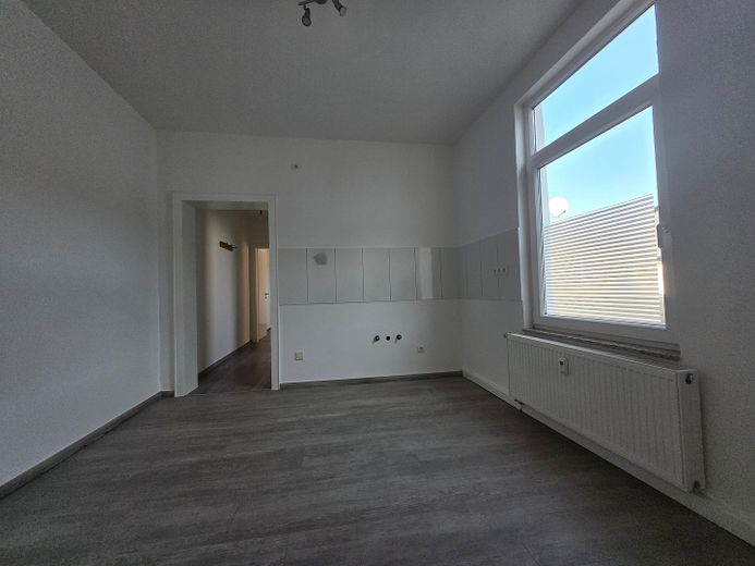Ruhige helle 2-Zimmer-Wohnung im 1. Obergeschoss im Innenhof in Duisburg Alt-Homberg – Küche