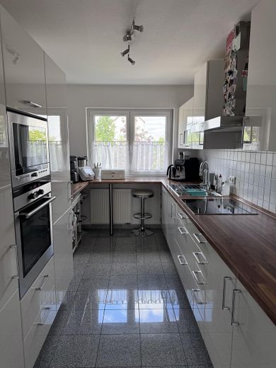 Luminoso appartamento con 3 locali, cucina, bagno - posizione tranquilla - posto auto in garage sotterraneo - senza provvigione da privato – Foto 3