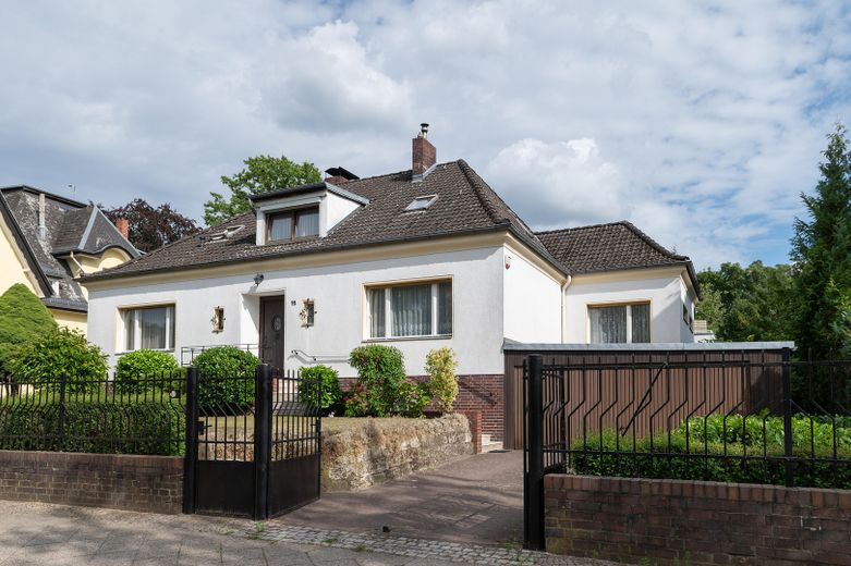 Ampia casa unifamiliare a Berlino Zehlendorf – Foto 1