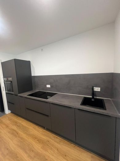 Modernes 2,5-Zi.-Penthouse mit Aufzug & Stellplatz – Solingen-Ohligs – Küche