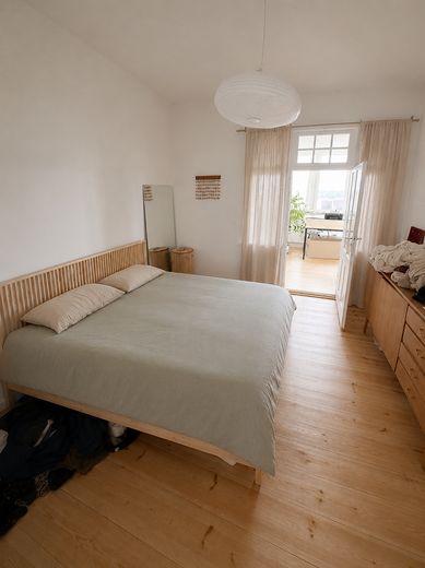 Sonnige 3-Zimmer-Wohnung im sanierten Altbau – mittiges Schlafzimmer