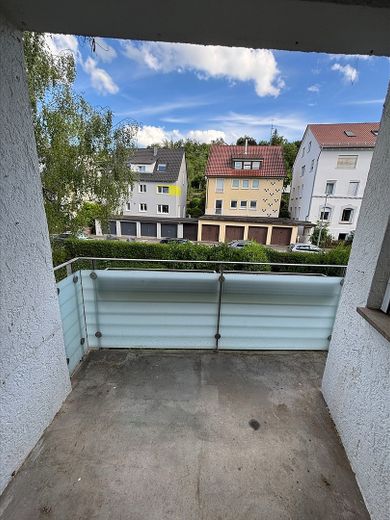 Helle 3-Zimmer-Wohnung mit Balkon in Stuttgart-Ost – Foto 3