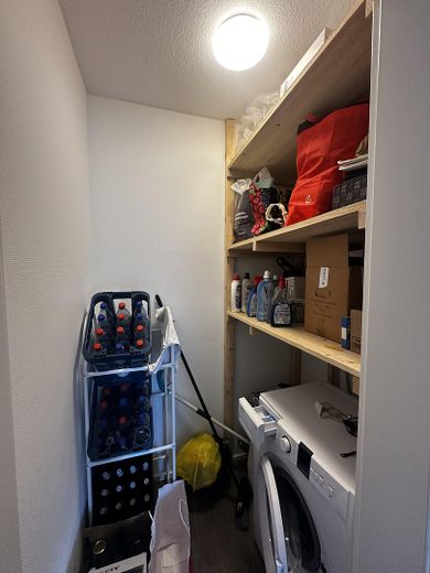 Modern appartement met 2 kamers – Abstellraum