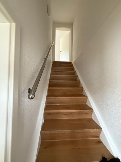 Reiheneckhaus mit Garten in Schwäbisch Gmünd – Treppe zu Dachstudio