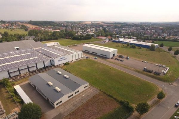 Działka komercyjna w rejonie skrzyżowania na terenie przemysłowym Hartha
