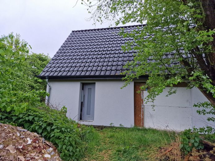 Kleiner Neubau auf 8.225 m² Grundstück in 32120 Hiddenhausen/NRW (Rohbau eines Betriebsgebäudes) – Foto 5