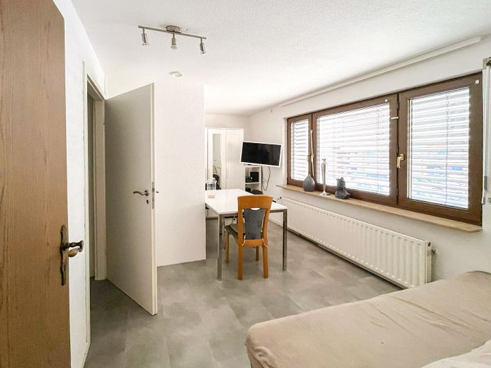 Helle 3-Zimmer Wohnung im Herzen von Plochingen zu vermieten – Wohn-/Esszimmer