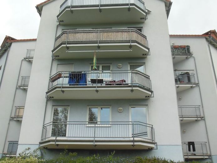 Eine attraktive & vermietete, vor 6 Jahren sanierte 2-RW,Balkon im EG in Gera-Leumnitz zu verkaufen. – Foto 1