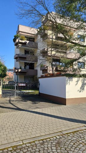 Appartamento arredato di 2 locali con balcone a Norimberga Maxfeld, proprio accanto al parco cittadino – Hausansicht