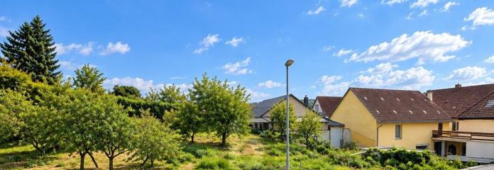 BUILDING PLOT FOR A MULTI-FAMILY HOUSE ON THE OUTSKIRTS