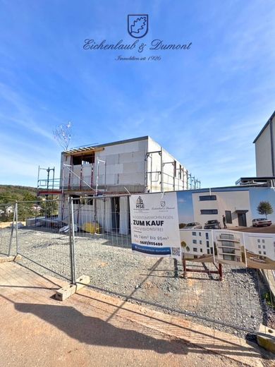 Energetisch optimierte Neubauwohnung, Gartengeschoss, mit Terrasse, provisionsfrei – Gebäudeansicht