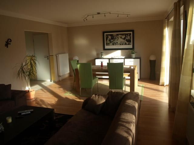Wohnzimmer mit Essbereich
