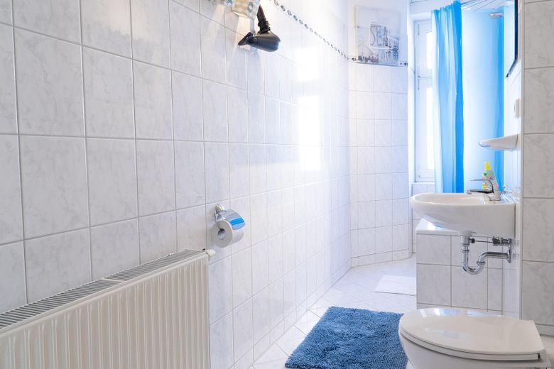 özelden - Prenzlauer Berg'de / Schönhauser Allee yakınında boş teslim edilecek 2 adet 2 odalı dairenin satışı – Bad