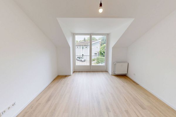 EBK, BALKON und ruhige Lage: 2-Zi.-Whg. in Hamurg-Rissen