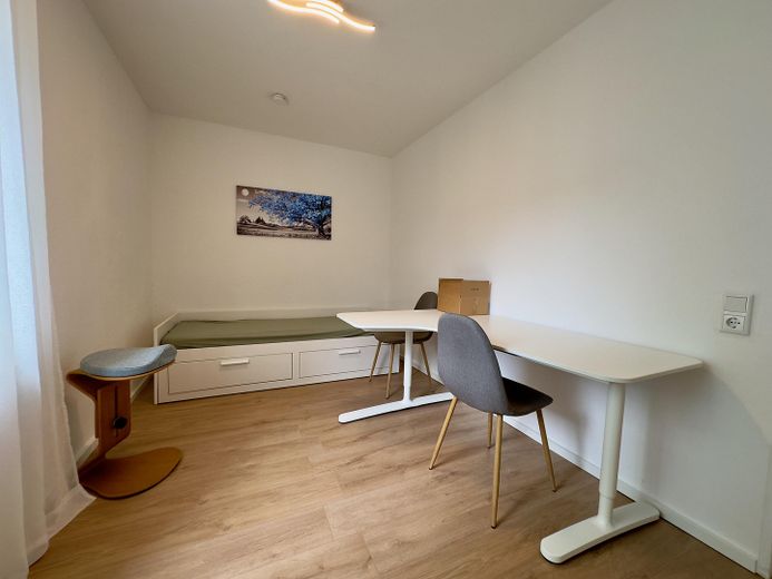 Schöne 3-Zimmer-Wohnung im Herzen von Langenfeld – Kinderzimmer / Büro