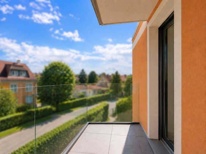 ERSTBEZUG - 3,0-ZIMMER WOHNUNG – Balkon