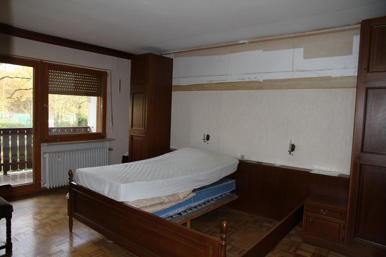 Schlafzimmer 1 OG mit Loggia