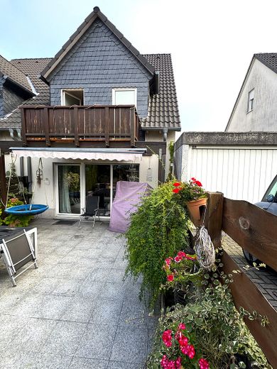 Mieszkanie z charakterem w atrakcyjnej okolicy: bliźniak w Velbert – Zdjęcie 2