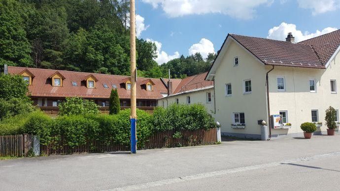 Pensión de 19 habitaciones, posada, cervecería al aire libre y vivienda del operador, conversión de «uso comercial a residencial» – Foto 3
