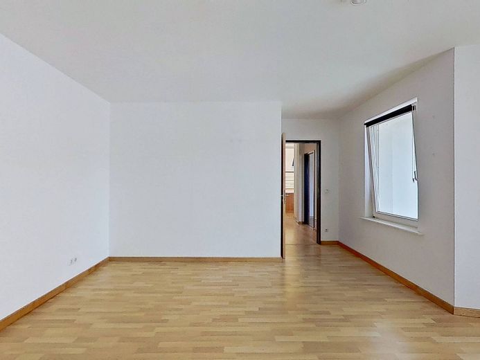 Warmes Nest, kalte Ersparnis - 1 KALTMIETE GESCHENKT: Große 3-Zimmer-Dachgeschosswohnung mit EBK und intelligentem Grundriss im historischen Breitenweg – Ansicht III: Schlafzimmer I