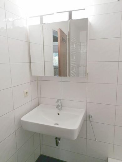 Sehr, schöne, helle 2 Zi-Whg mit EBK, Terrasse und Autoabstellplatz in Würzburg-Frauenland – Foto 7