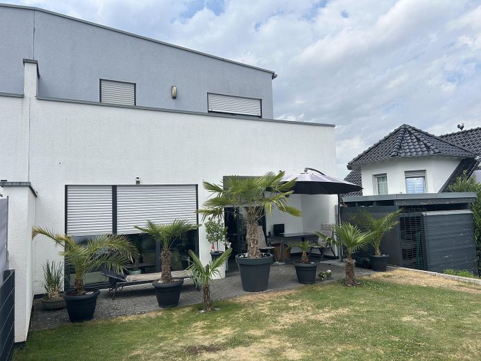 Gartenansicht links