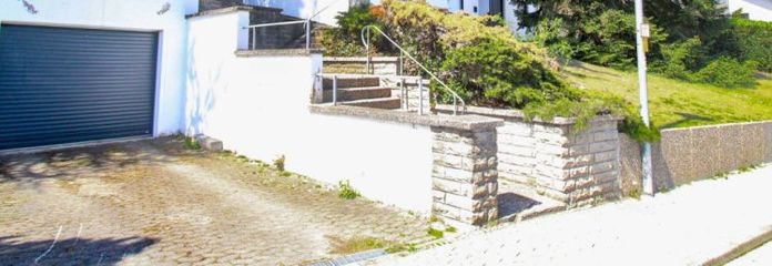 Seltene Gelegenheit im Steinbergviertel–charmantes Einfamilienhaus mit großem Grundstück & Panorama