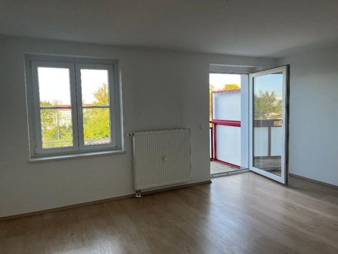 3 Raum Wohnung in ruhiger Lage 3. OG links mit Balkon – फोटो 1