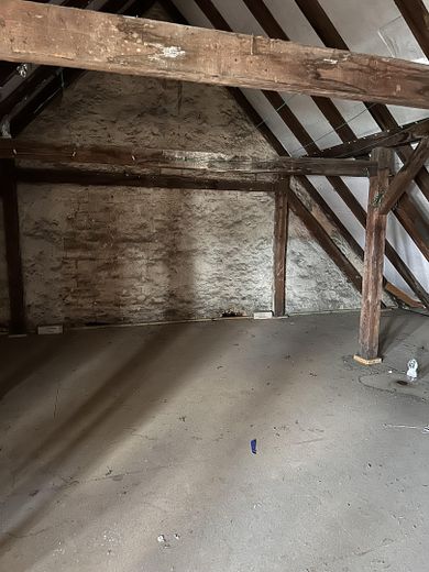 Sorglos-Investment mit Rendite-Booster: zwei vermietete 2-Zimmer-Wohnungen nahe Leipzig! – Dachboden