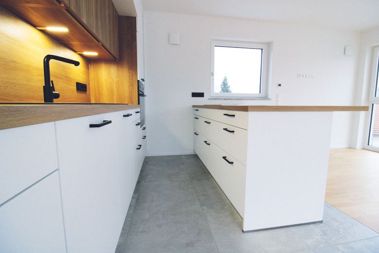 Einzigartiges LUXUS Penthouse im Herzen Gersthofen´s – Küchentraum in Perfektion