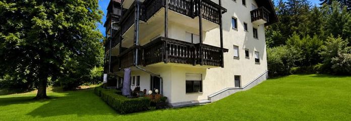 Zwei Wohnungen, ein Zuhause: Seltene Gelegenheit in Bad Herrenalb
