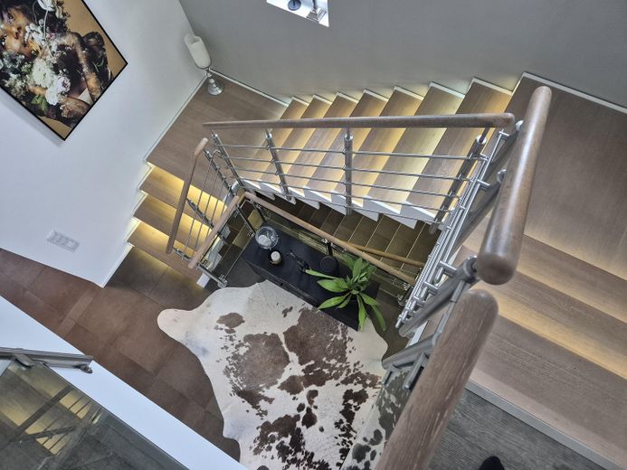 Modernes A+ Einfamilienhaus in Top Lage im Hanseviertel Lüneburg – OG Treppe